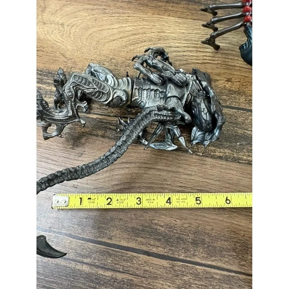 Kenner ALIENS Figure Lot Face Hugger Killer Crab Gorilla Queen Xenomorph Apone